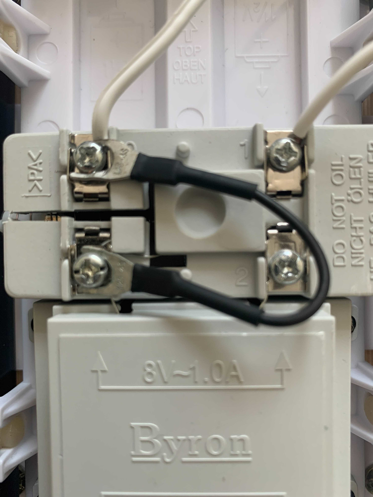 Jumper cable installed on an internal chime kit.