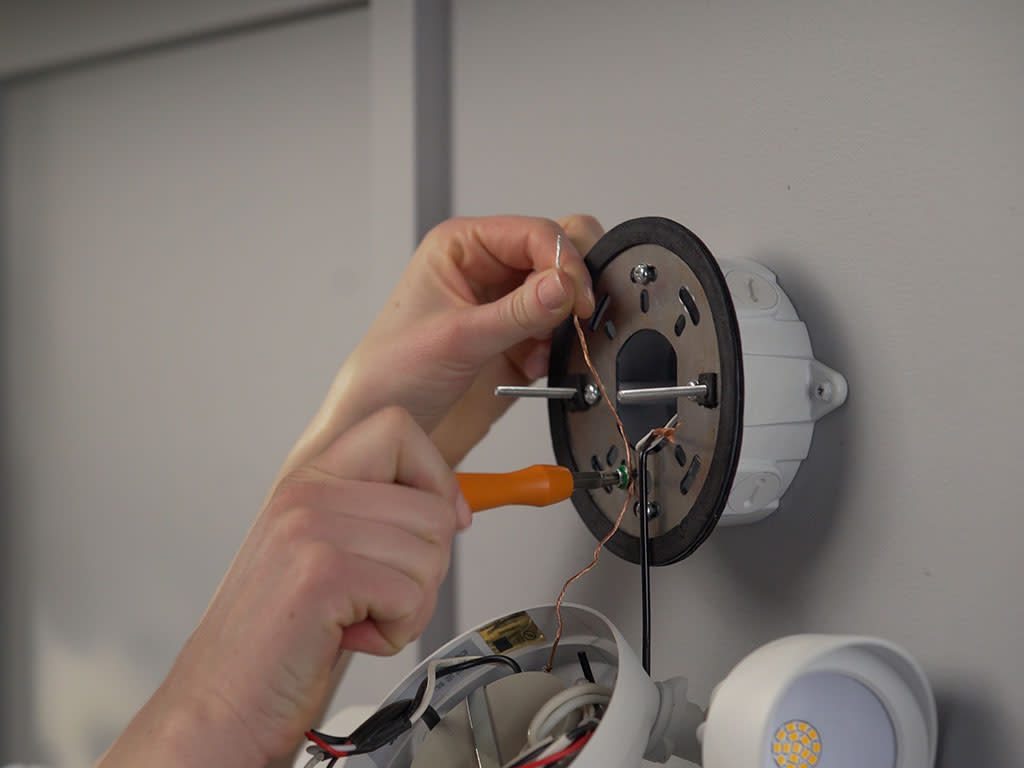 Wiring Floodlight Cam.
