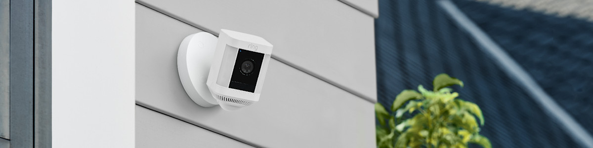 Spotlight Cam Plusの設置について Spotlight Cam Plusの設置について